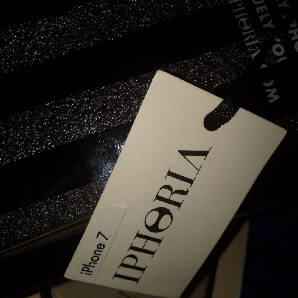 Phone case - Picture 2 of 4